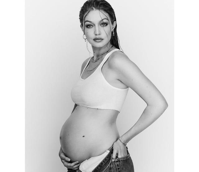 吉吉·哈迪德穿绿色纱裙秀孕肚,美如女神,怀孕之后更漂亮了