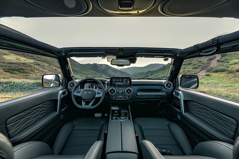 20万级唯一短轴+三把锁 BJ40致敬2020版上市16.99万起售