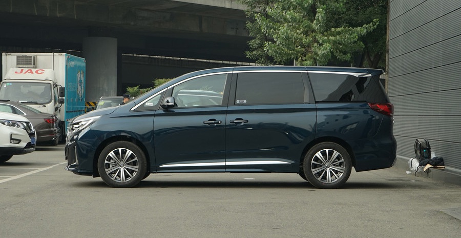 MPV王者对决，GM8和GL8到底谁更香？