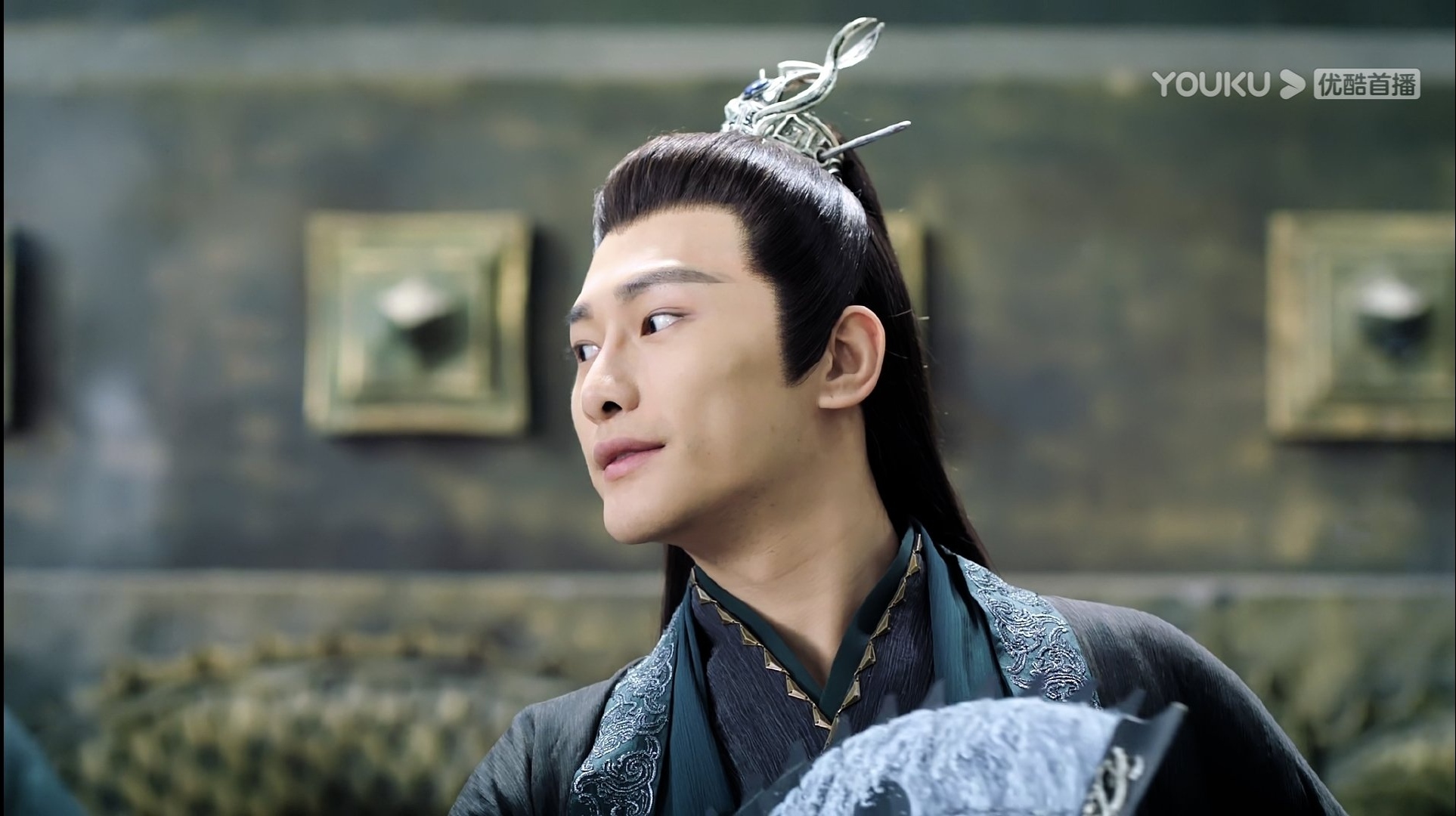 《琉璃》把朱梓骁再捧红,被赞国产剧最讨喜反派,长相酷似黄晓明