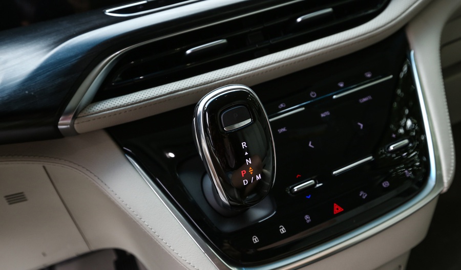 MPV王者对决，GM8和GL8到底谁更香？