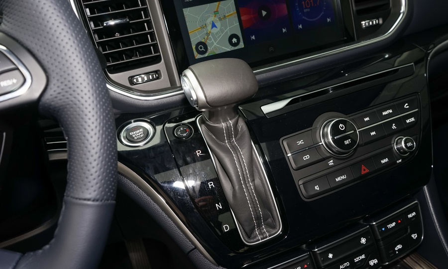 MPV王者对决，GM8和GL8到底谁更香？