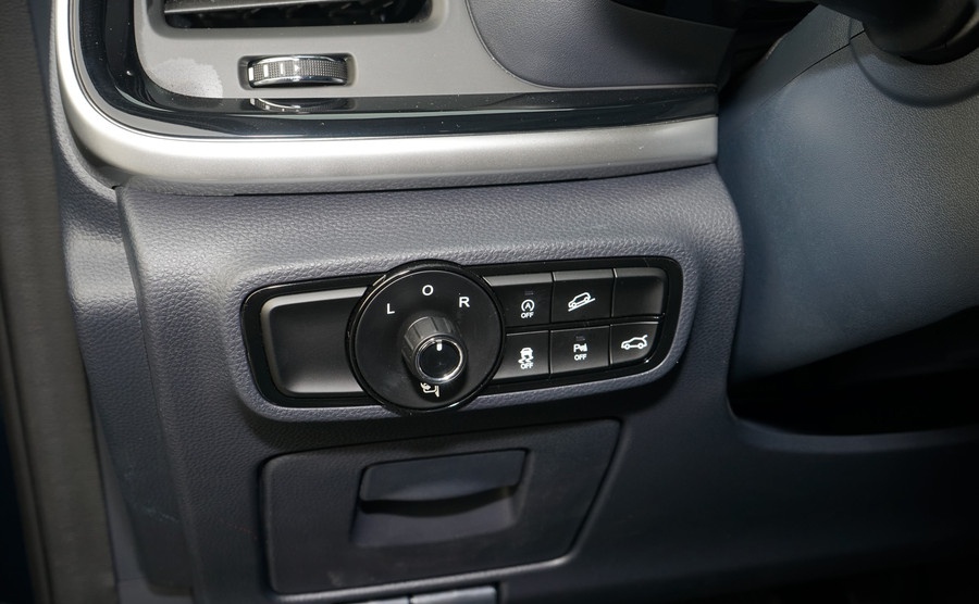 MPV王者对决，GM8和GL8到底谁更香？