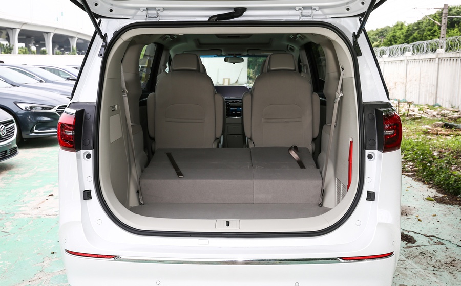 MPV王者对决，GM8和GL8到底谁更香？