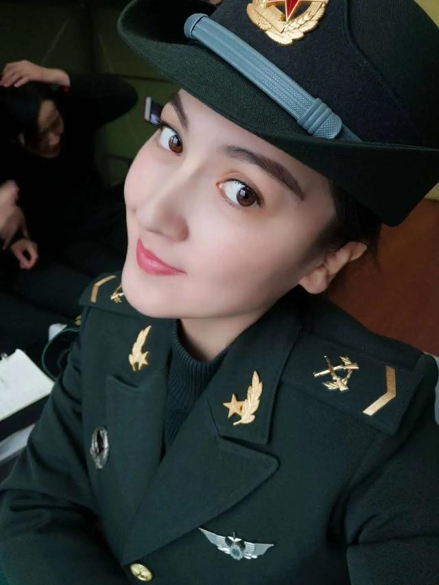 解放军兵姐姐颜值有多高个个不输女明星