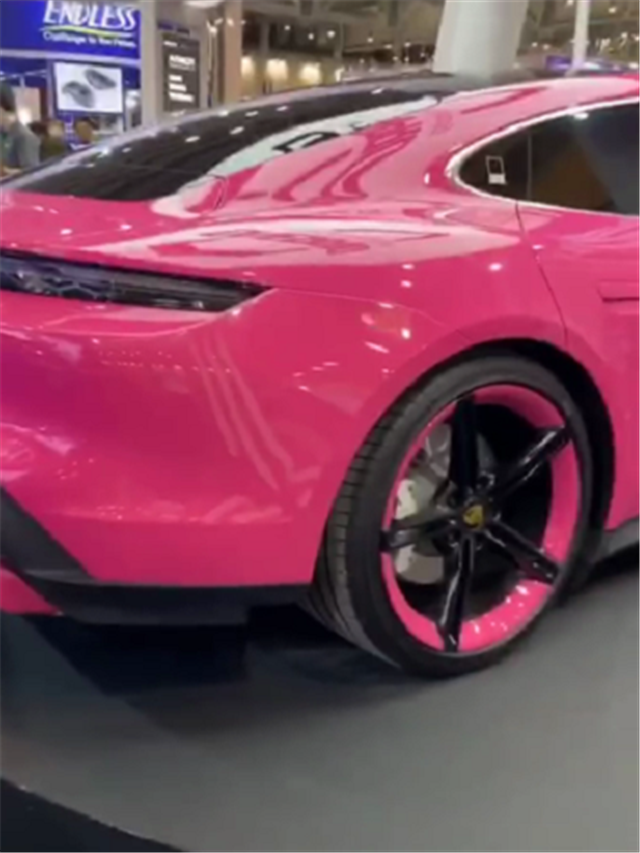 芭比粉保时捷taycan大陆首台漆面值上万但销量不佳