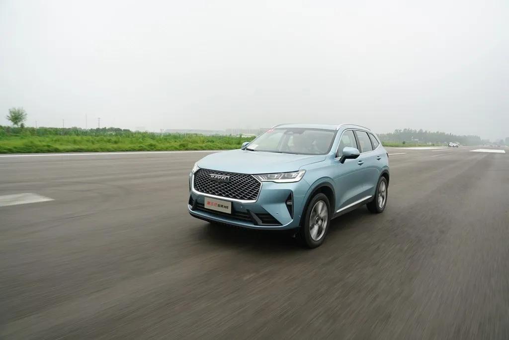 第三代哈弗h6上市,它说:我要继续坐稳"国民神车"的宝座