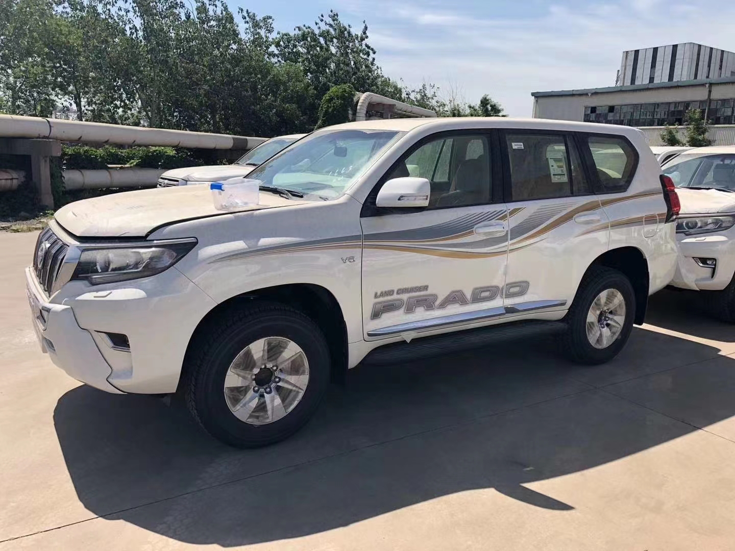 新款柴油普拉多提车,落地48万,精致不输途锐,2.8t真霸气