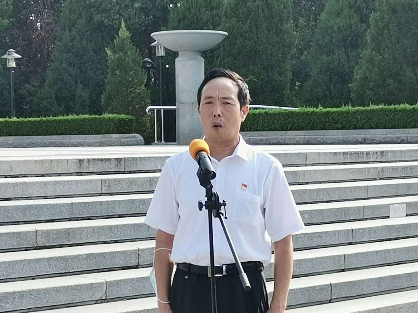 办共同主办的"网络大v荆楚行 决胜之年看黄冈"活动在黄冈市红安县启动