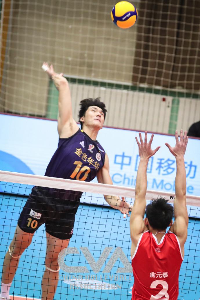 张哲嘉生日迎大礼,上海男排成功卫冕,喜提六连冠