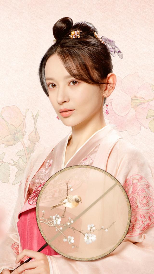 施诗也是18年大火的《知否》中盛墨兰的扮演者,盛墨兰是林小娘的女儿