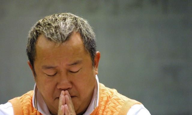 丧妻1个月后首露面白发变得多了,半辈子做开心果的曾志伟显疲态
