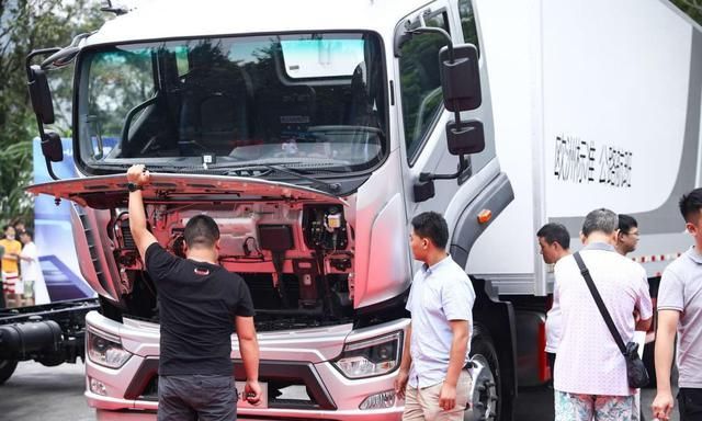 两年从0到100辆，欧航欧马可助力美女老板决胜运赢路