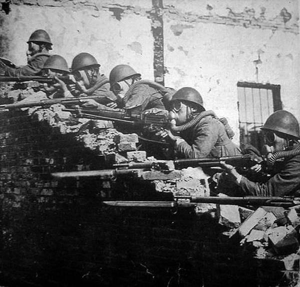 1928年,第二军被缩编为陆军第18师,朱耀华任该师步兵第54旅旅长.