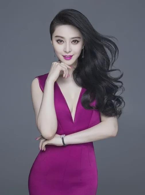 没了红气供养的范冰冰眼里星光黯淡复出之路还接遭网红拉踩