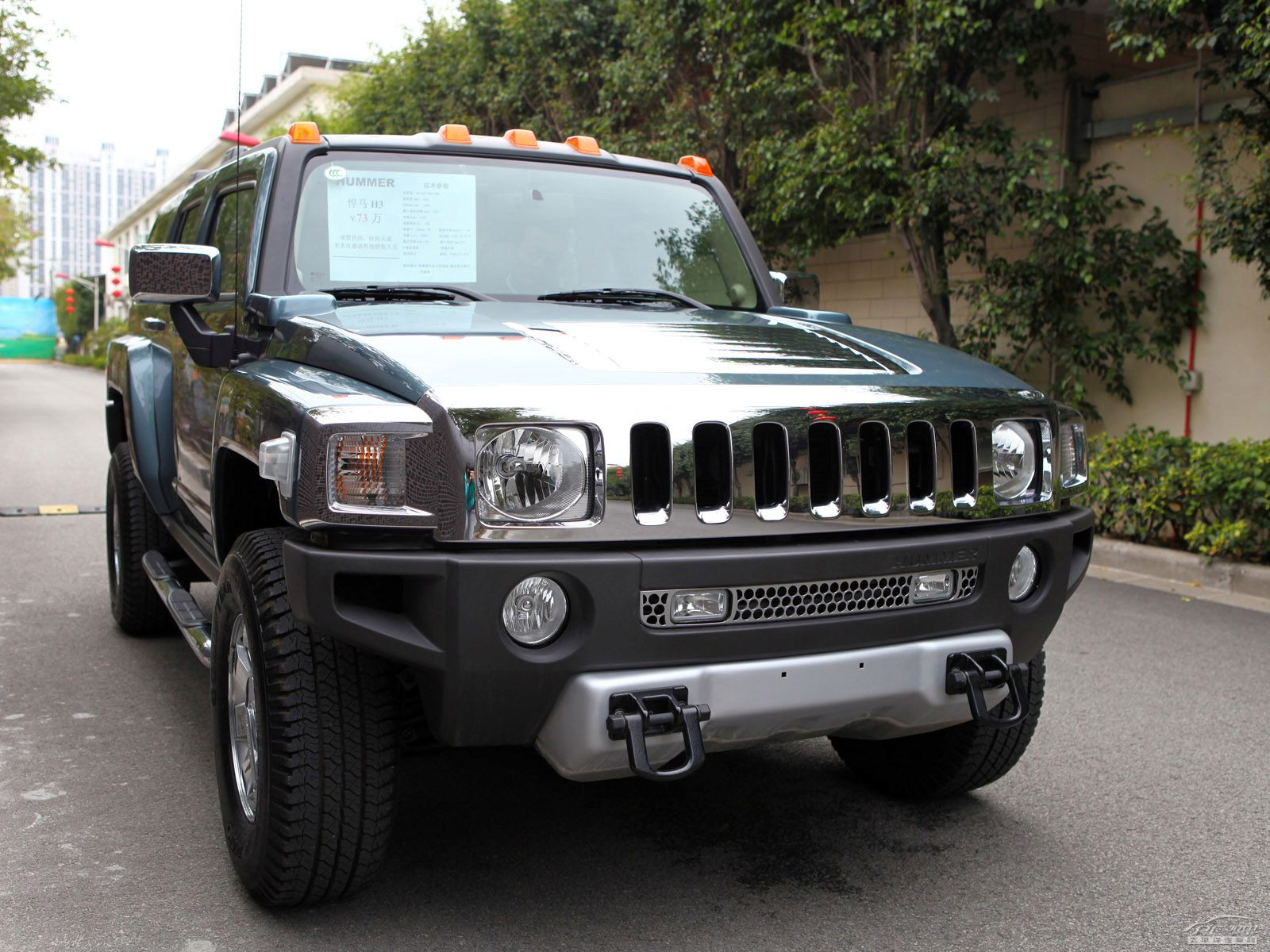 国产悍马有多强大反坦克导弹与防空导弹都能装