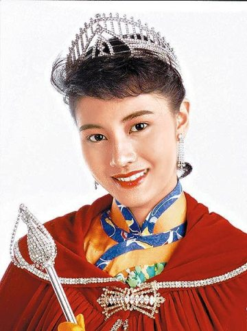 1988年港姐冠军李嘉欣