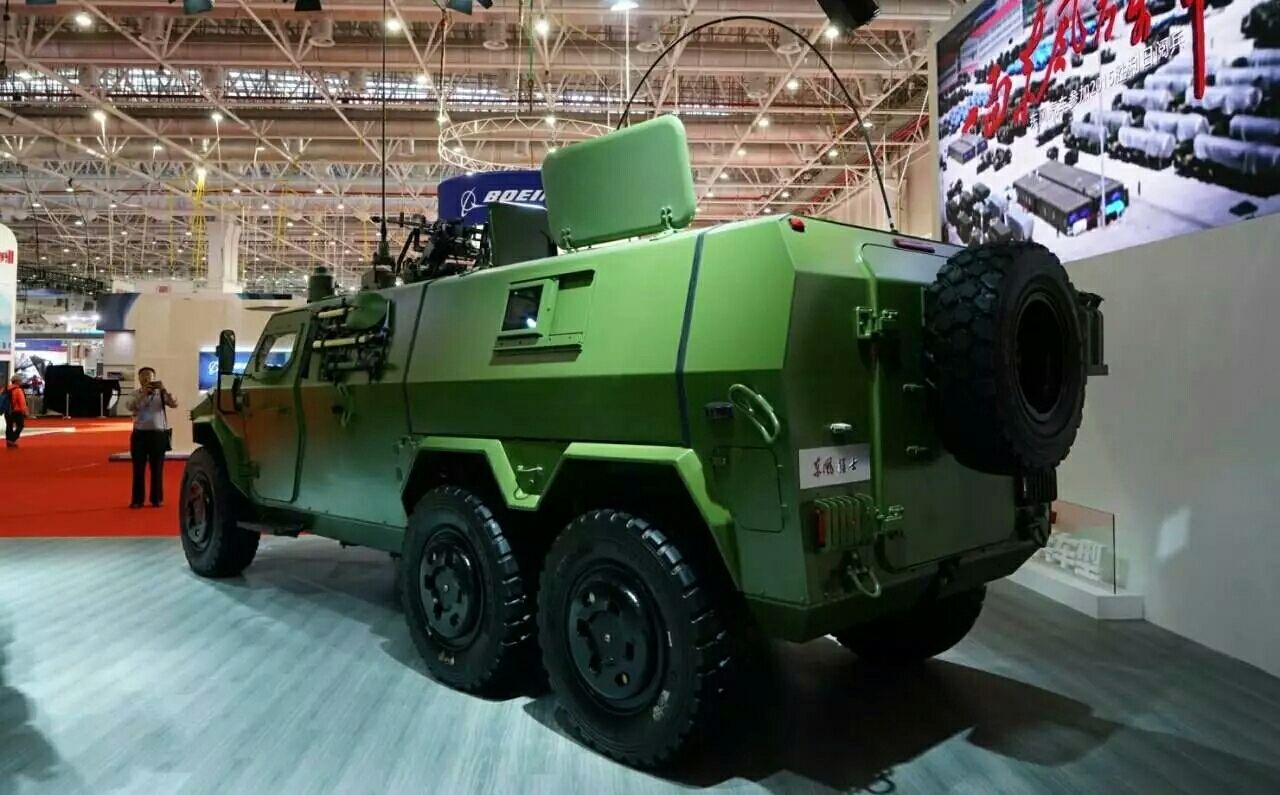 国产悍马有多强大反坦克导弹与防空导弹都能装