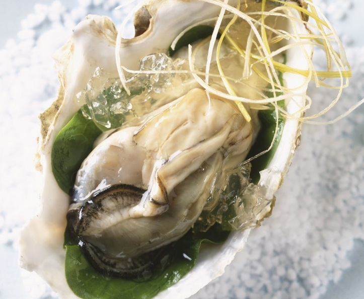 洗花甲和生蚝肉,大厨:放面粉只对了一半,加点它脏物自动跑出来