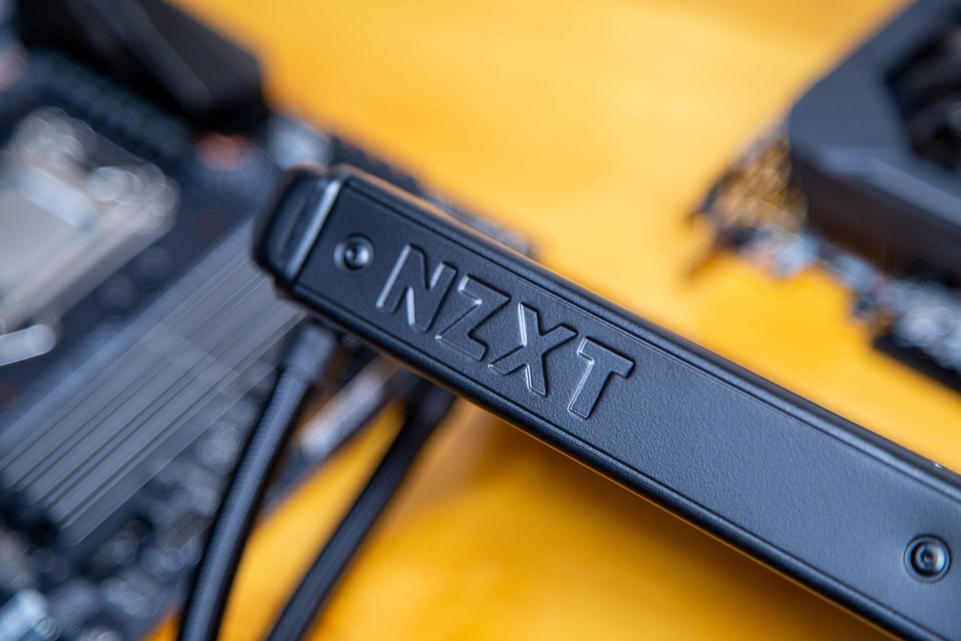 设计师主机就不能没有颜值技嘉visiond设计师主机搭建