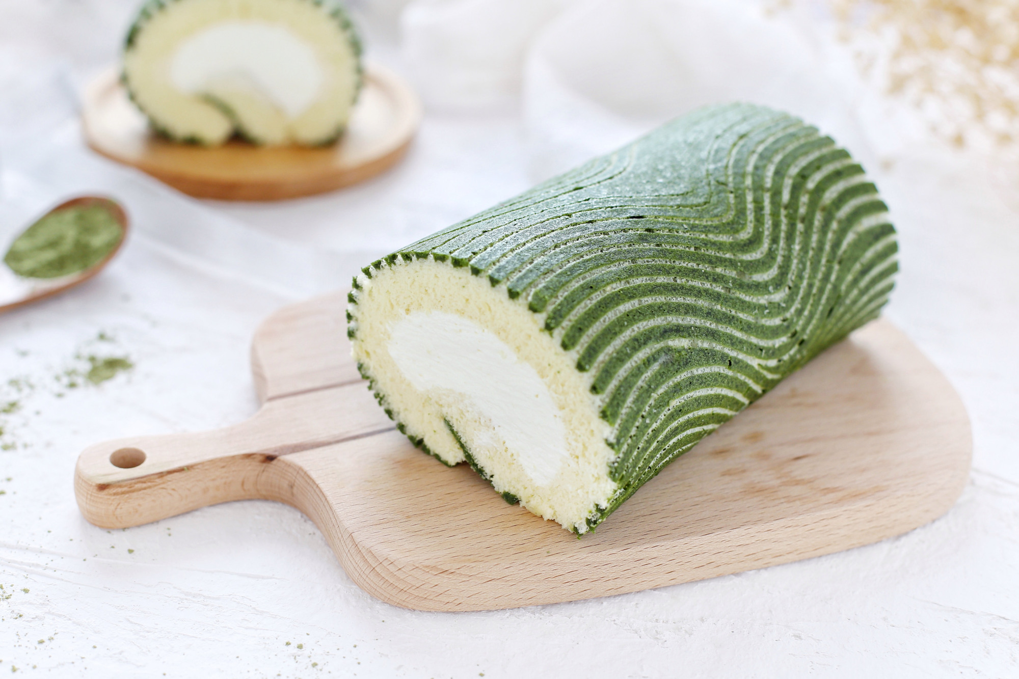 一眼就被惊艳的创意蛋糕卷,造型美观,香甜细腻,看着就很满足了