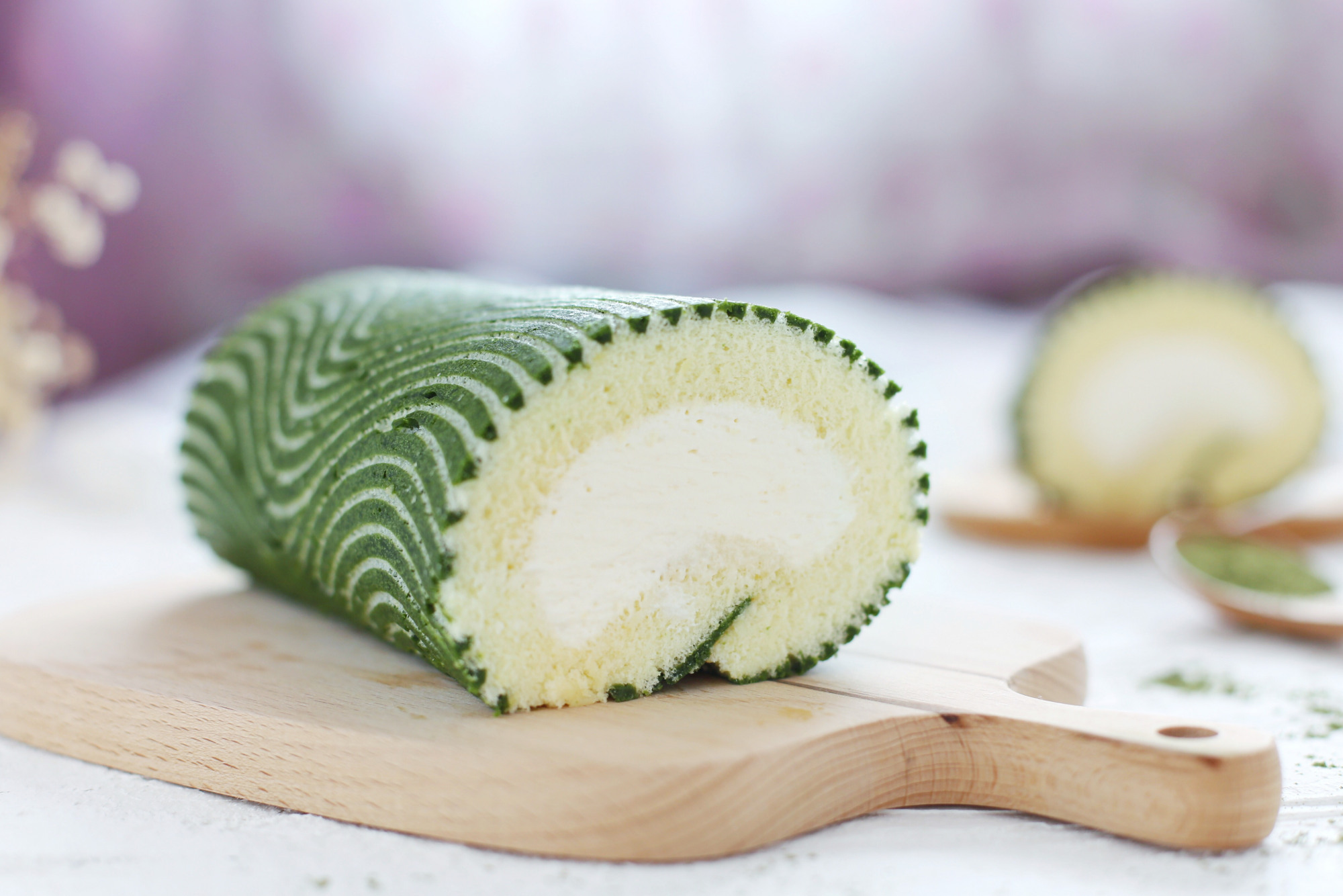 一眼就被惊艳的创意蛋糕卷,造型美观,香甜细腻,看着就很满足了