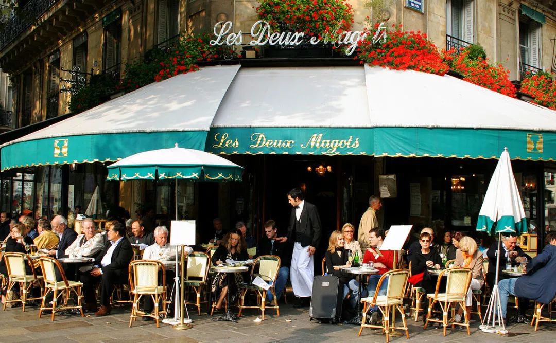 巴黎左岸最著名的三大文学咖啡馆是哪三个?看完你就知道了