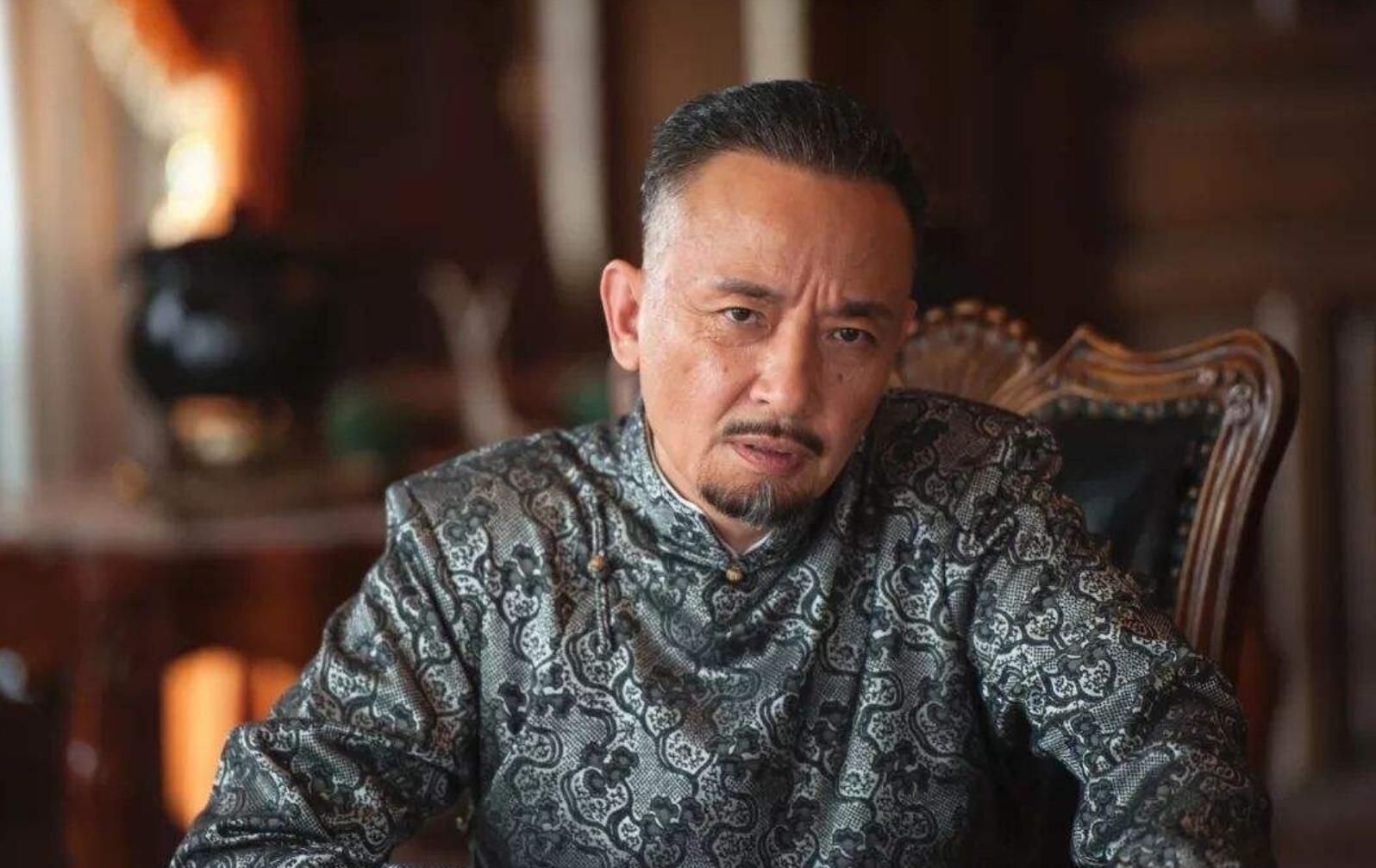 曾经的"红楼男神"侯长荣,如今再度翻红,迎来了事业的第二春