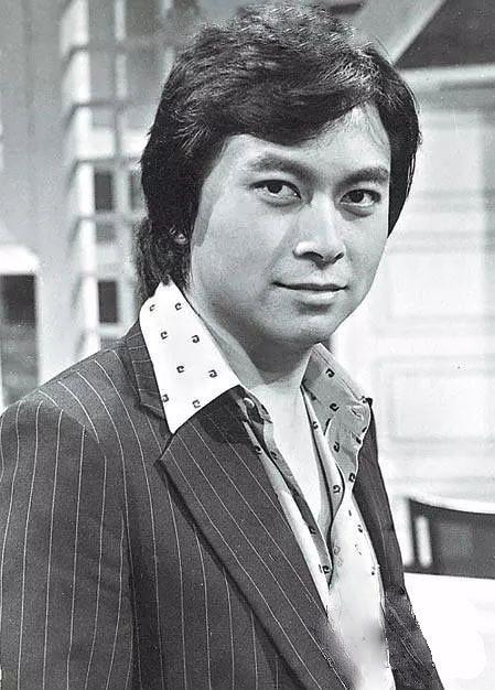 霍元甲扮演者老了,蔡六斤离世,陈真也老了,只有她48岁还像18岁|高雄