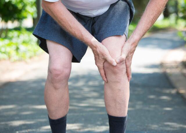 走路时腿突然发软甚至跌倒是什么情况这5个因素别大意