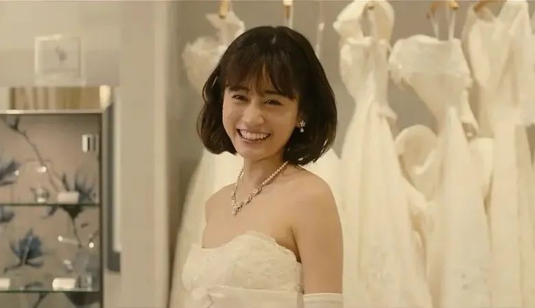 票房收割46亿日元木村拓哉主演的假面饭店松隆子都来了