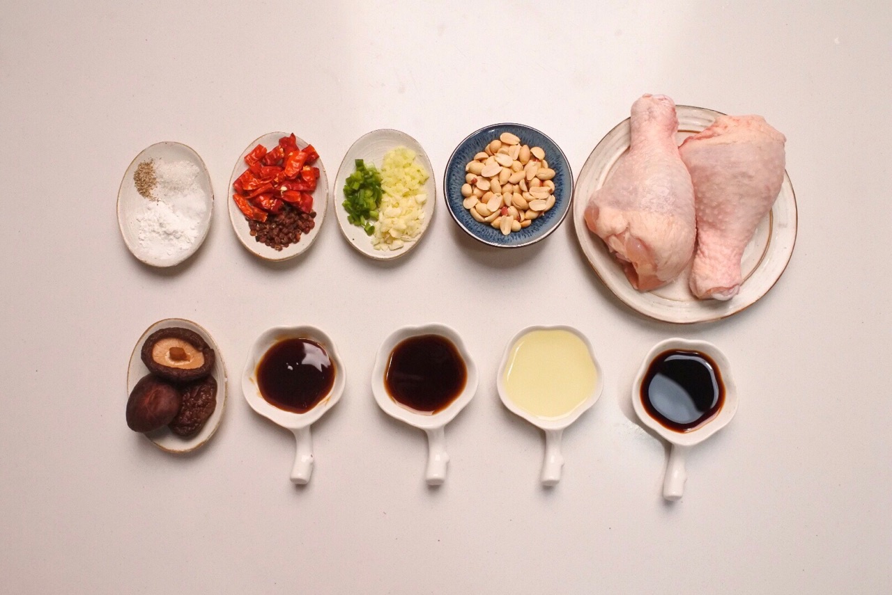 宫保鸡丁里的鸡肉怎么做才能不柴?掌握这一点,鸡肉滑嫩不柴