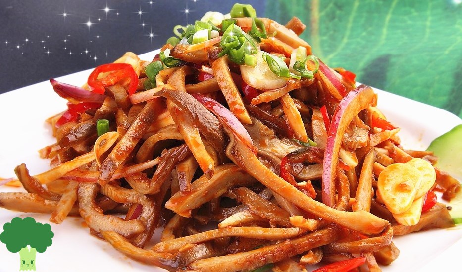 猪身上金贵的一处,炒来好吃,卤来也好吃,凉拌来更好吃