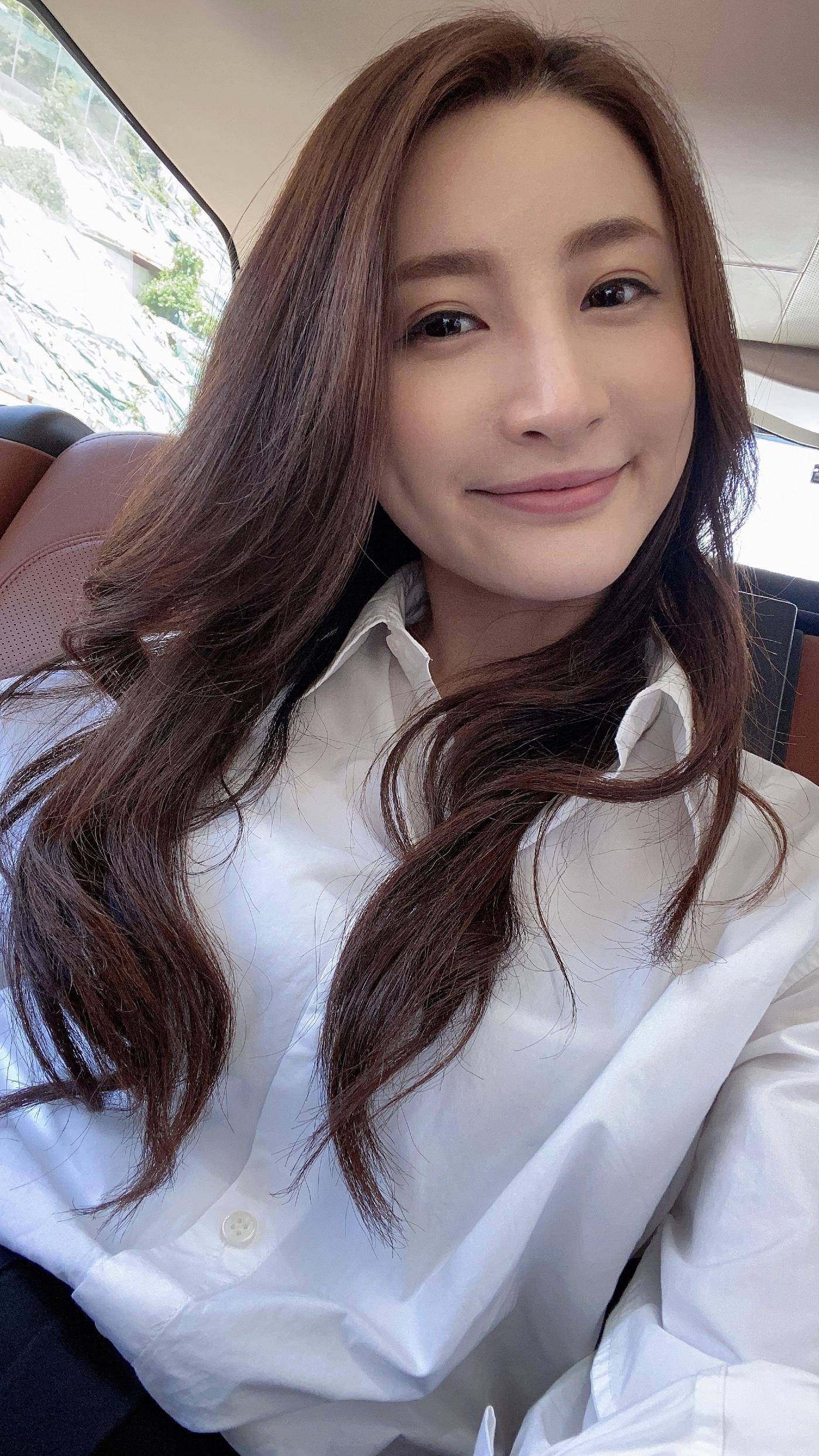 林夏薇素颜做运动被指太瘦 嫁豪门曾被网友认为被骗