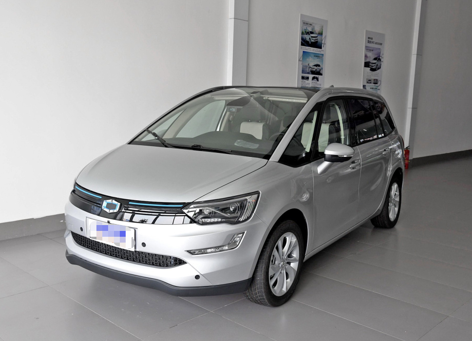 国金gm3终于火了!长近4米7,配全景天窗 全景影像-新浪汽车