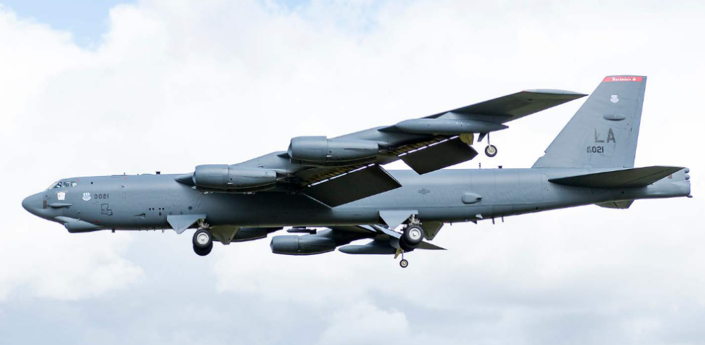 北约30国响起警报美军b52轰炸机亮肌肉向对手发出核战威胁