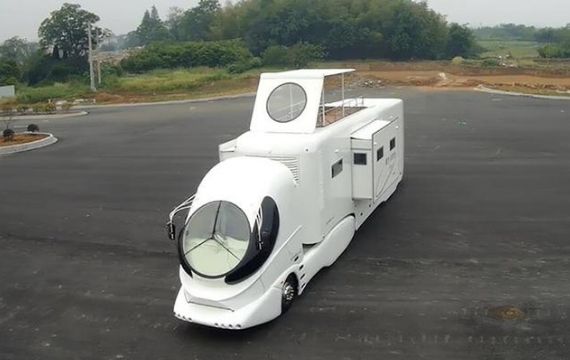 mobile elemment palazzo就曾引起西方房车圈的轰动,这款豪华房车以及