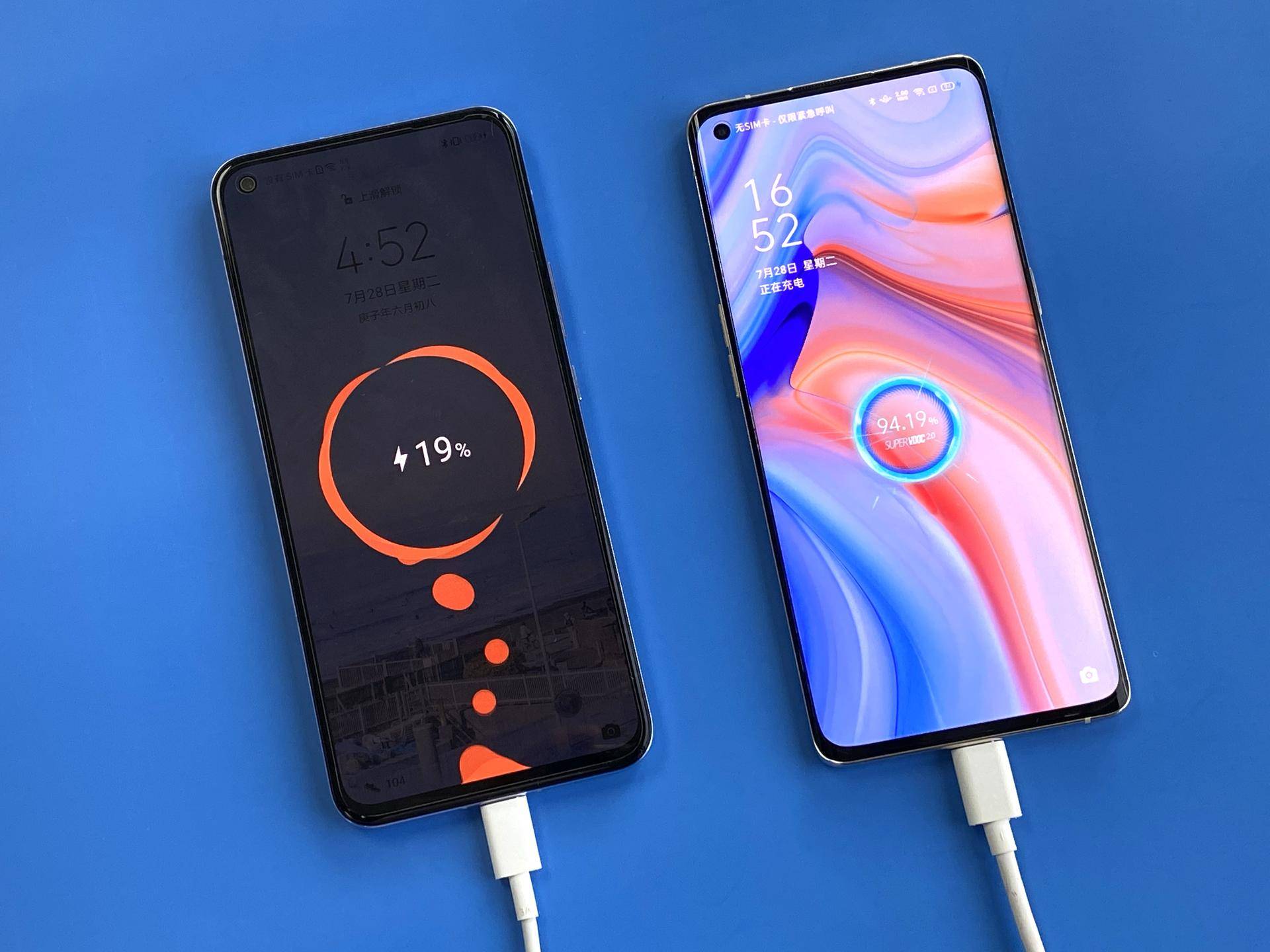 首先在电池方面,oppo reno4 pro 和荣耀 30,都配备了 4000mah 电池