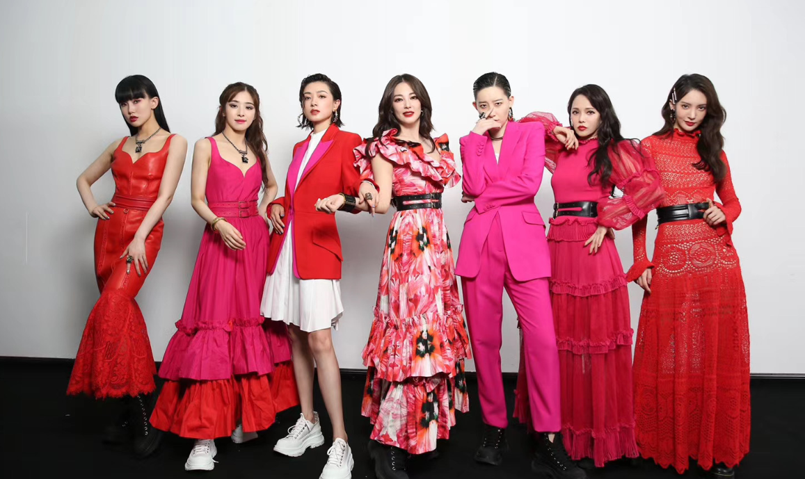 《浪姐》7人成团出道,万茜孟佳宁静李斯丹妮张雨绮黄龄郁可唯