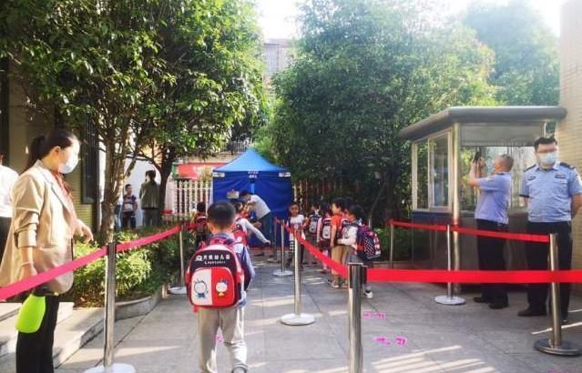 幼儿园开园火爆!一个班级高达40多人,家长担心,老师:真过瘾休闲区蓝鸢梦想 - Www.slyday.coM 幼儿园开园火爆!一个班级高达40多人,家长担心,老师:真过瘾休闲区蓝鸢梦想 - Www.slyday.coM