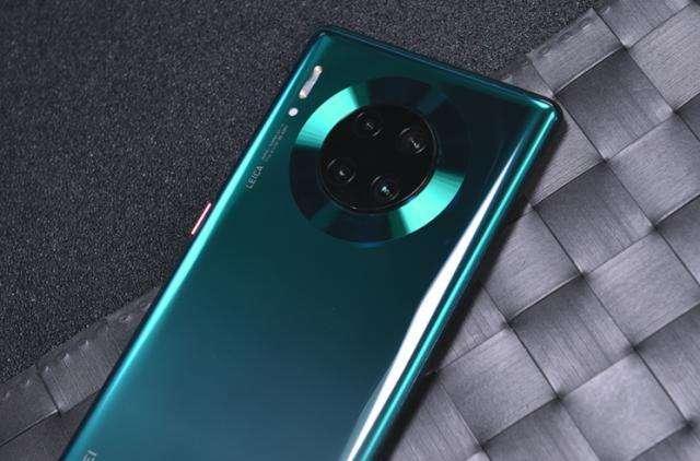 或许想入手华为手机的小伙伴等等华为mate40系列貌似也是一个非常不错