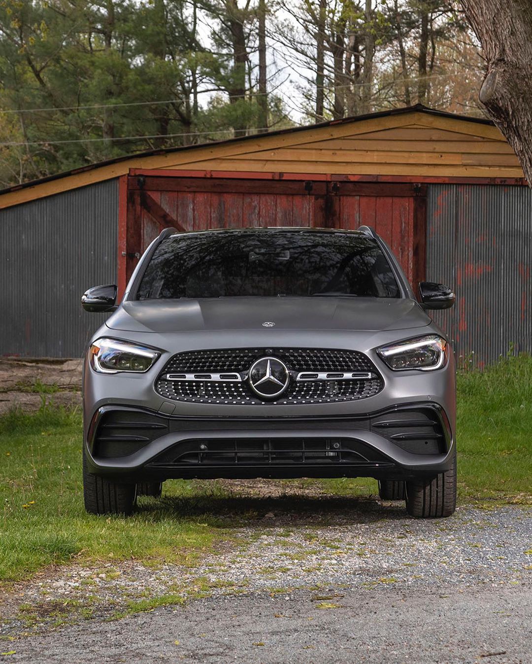 全新奔驰gla级实车 哑光黑的设计