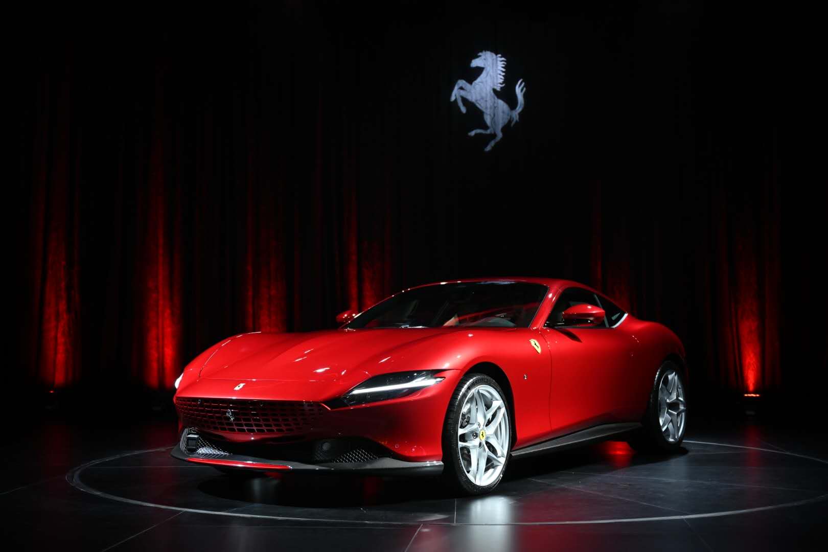 4秒破百,法拉利roma成渝上市!