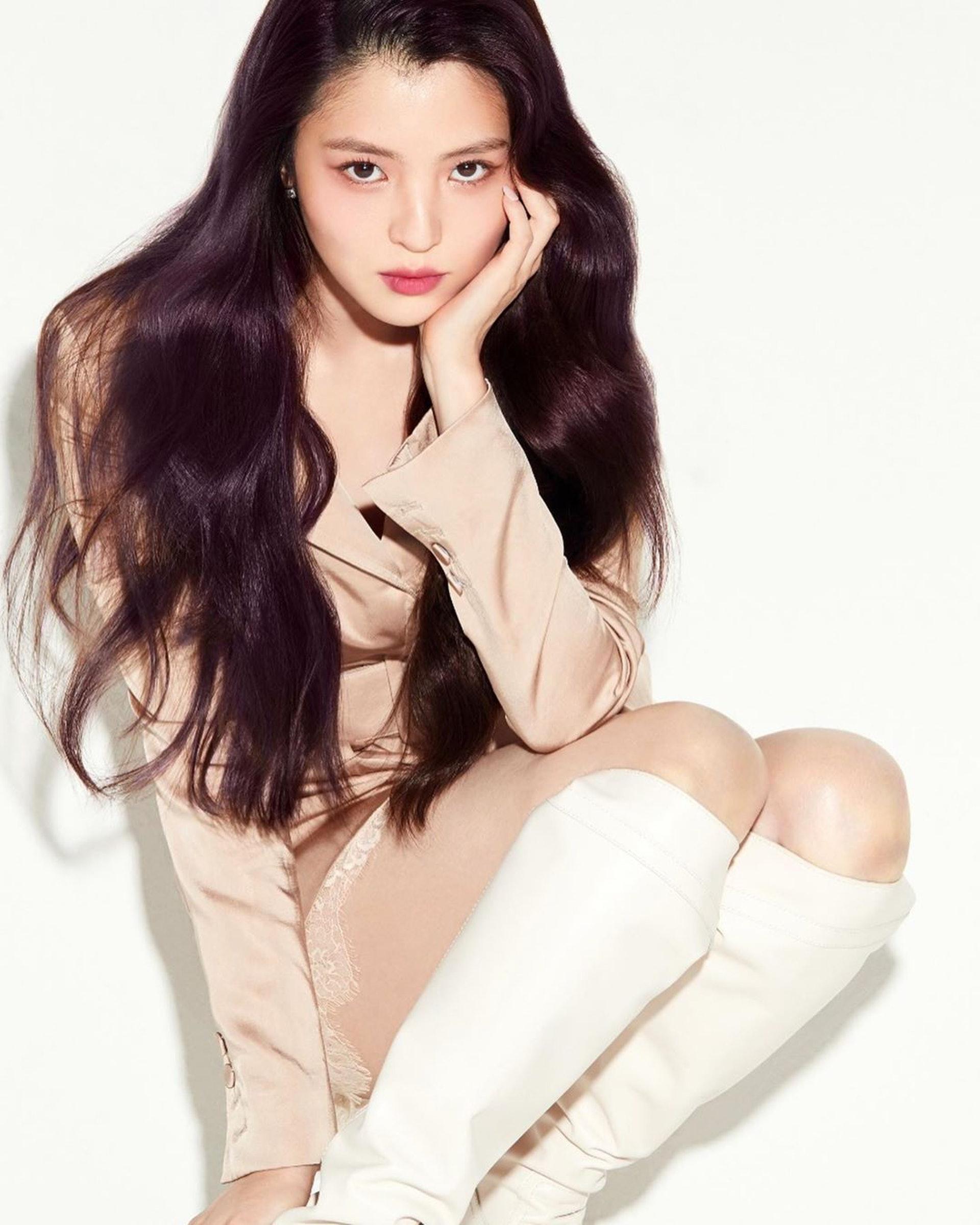 韩素希最新写真撞脸宋慧乔,气质清新颜值出众,被称为新国民女神