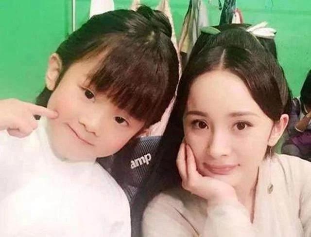 有一种"整容"叫阿离长大了,帅得像初恋,难怪杨幂赵又廷很宠他|张艺瀚