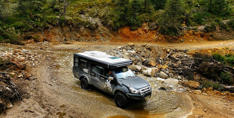 旅美速腾dmax激情者四驱越野房车