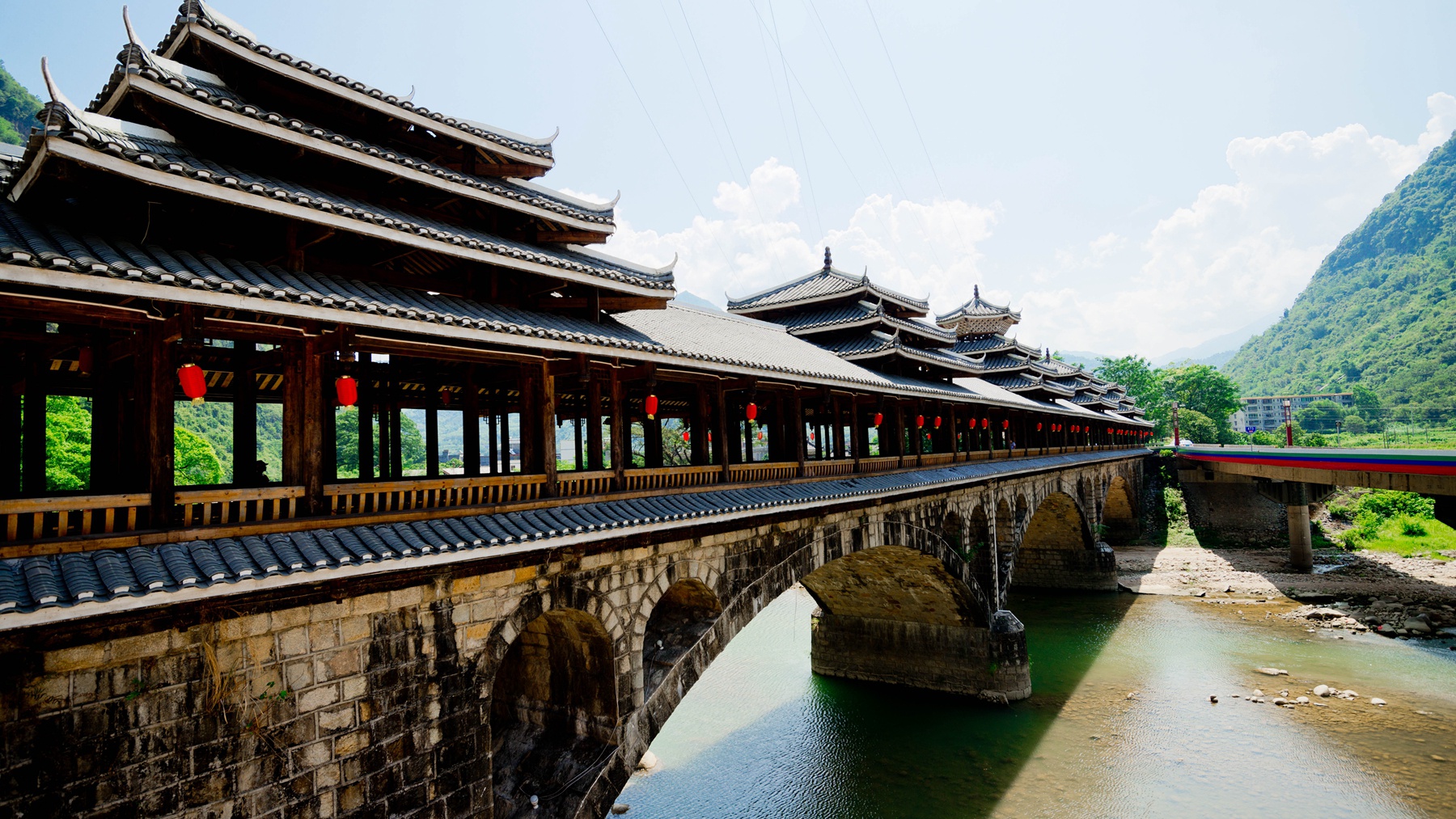 清远英明风雨桥位于阳山秤架爆红清远的网红桥