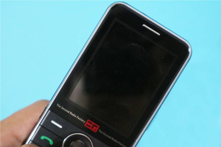 打破功能机"枷锁",无线电二厂"虎啸"手机上手体验!