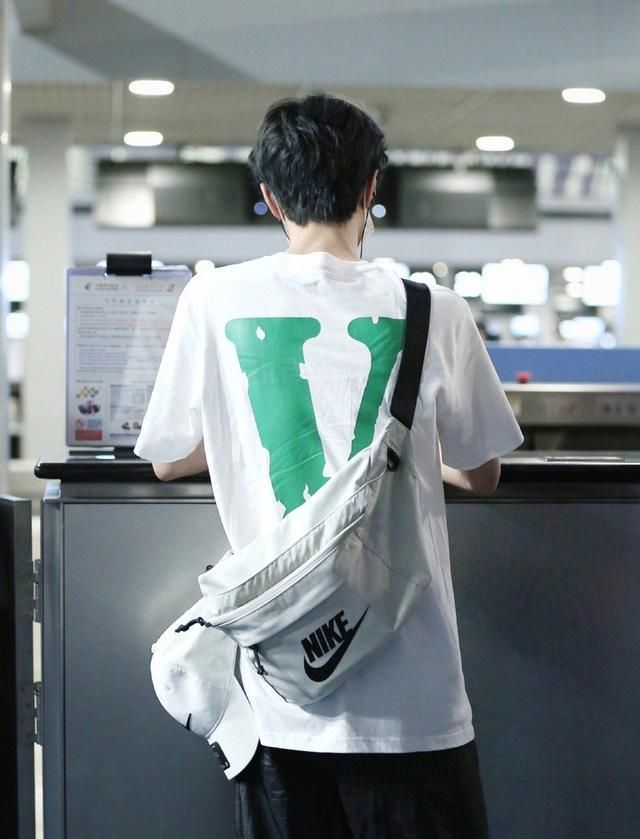 王一博小白包的故事