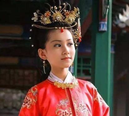 《少年大钦差》野丫头佟童,爆红后"消失"16年,今长成大美人